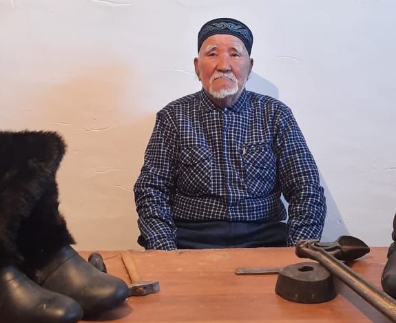 85 жастағы етікші
