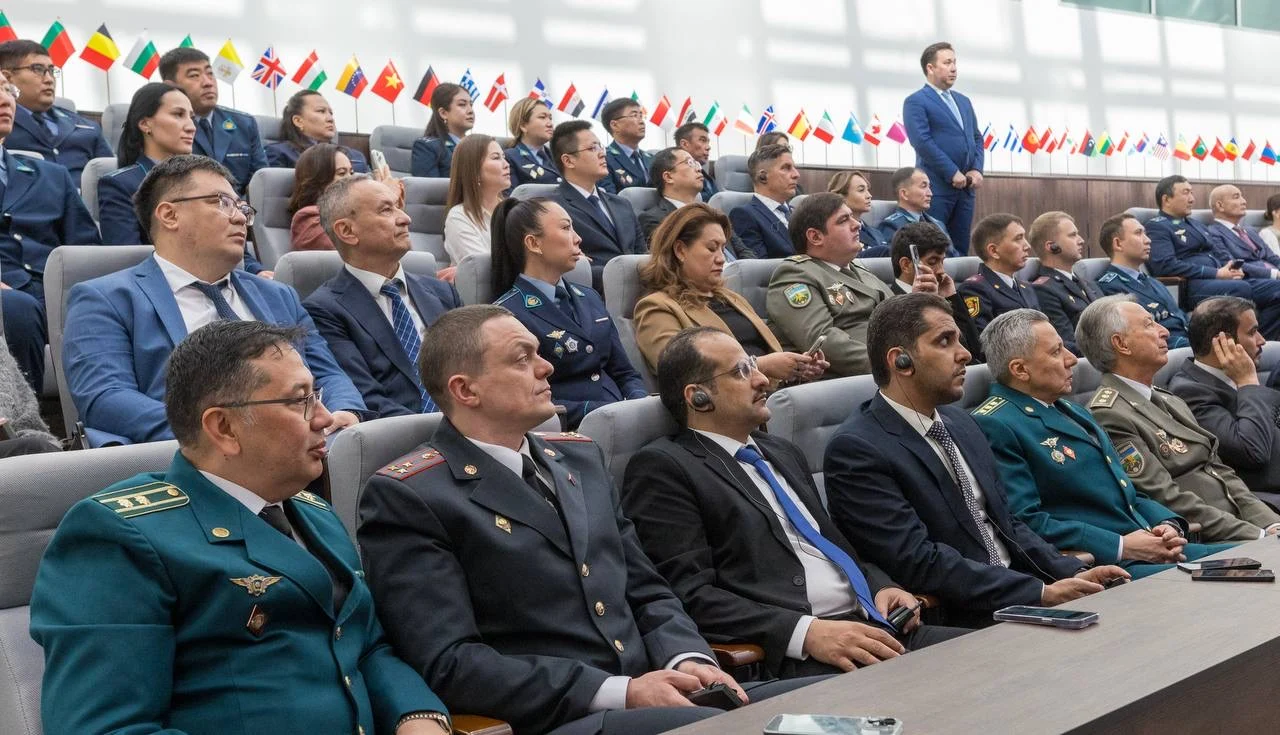 Олжас Бектенов Президент тапсырмасы бойынша өтіп жатқан «Заң және тәртіп» апталығы аясында ІІМ Басқару академиясының ашылуына қатысты