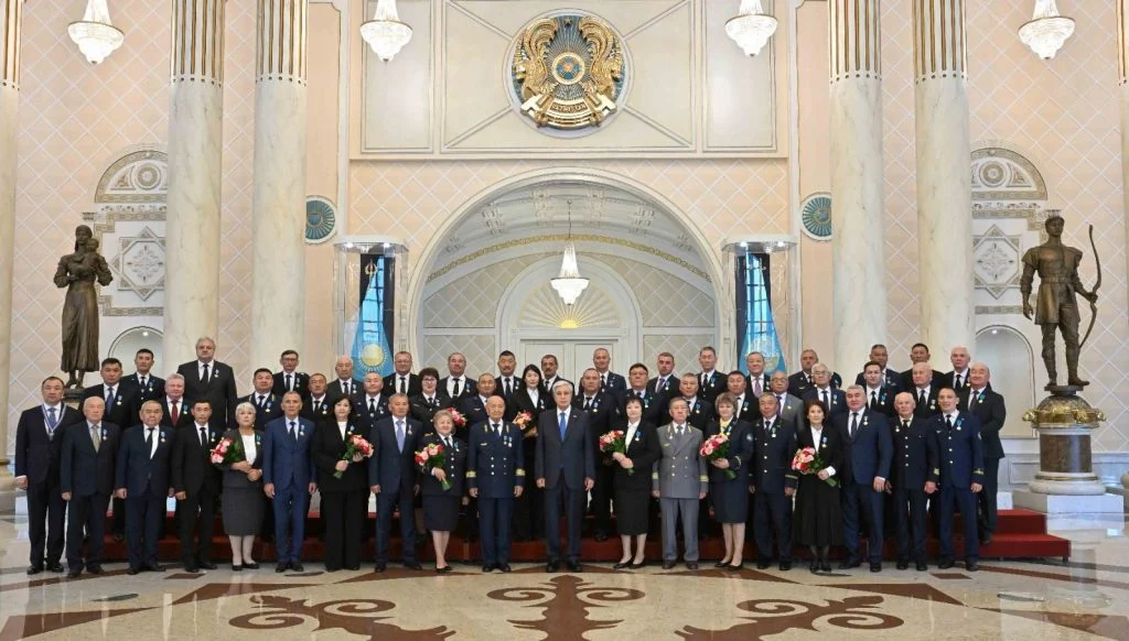 Мемлекет басшысы көлік саласының қызметкерлерін марапаттады