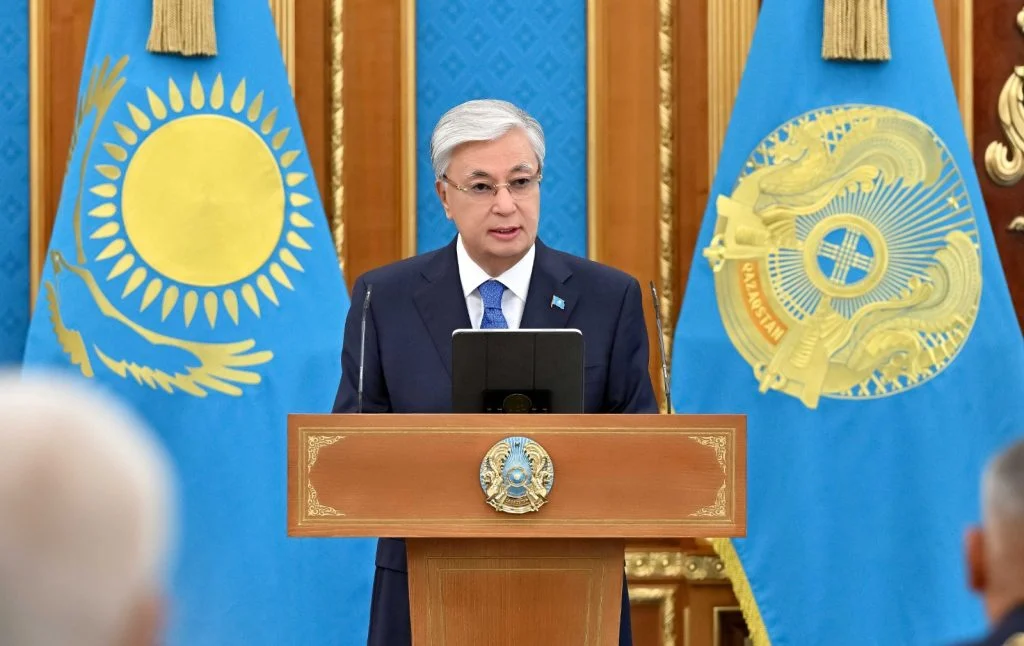 Мемлекет басшысы көлік саласының қызметкерлерін марапаттады