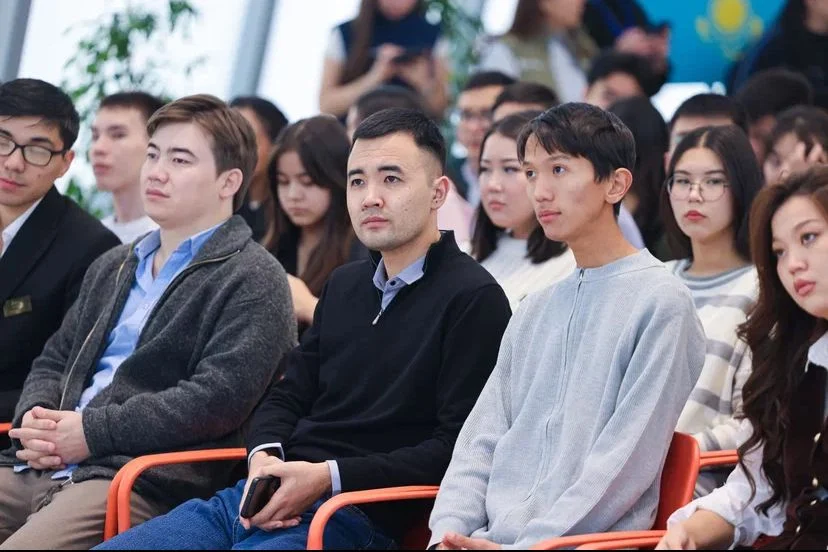 Астанада «AMANAT CUP» пікірсайыс турнирі басталды