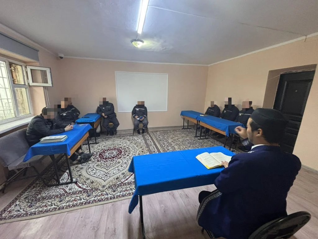 Теологиялық оңалту тобының мамандары жазасын өтеуші азаматтармен дәріс өткізді