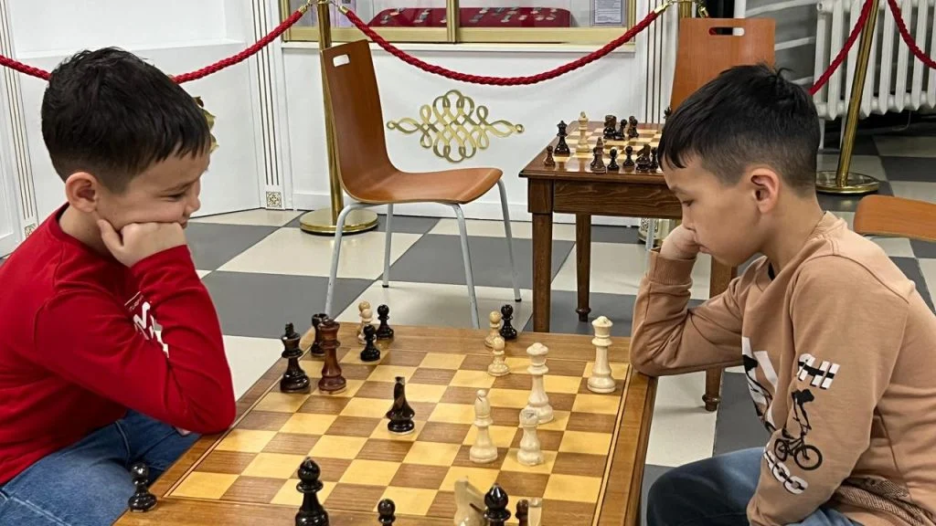 Бір жылда 84 кітап оқыған бүлдіршіндер