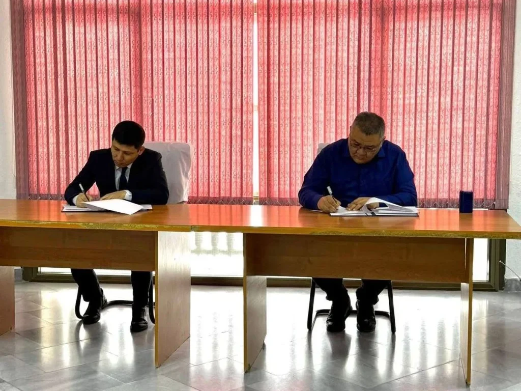 Лифт істен шыққан жағдайда қайда хабарласу керегін білесіз бе?