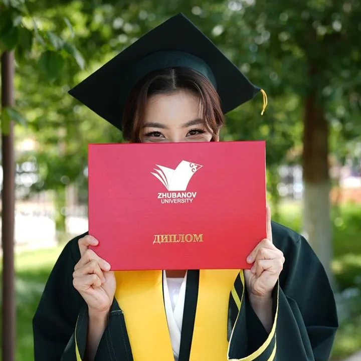 Аяжан ӘСІЛ: Қанша қиын болса да, адам болып қалуды ұмытпа