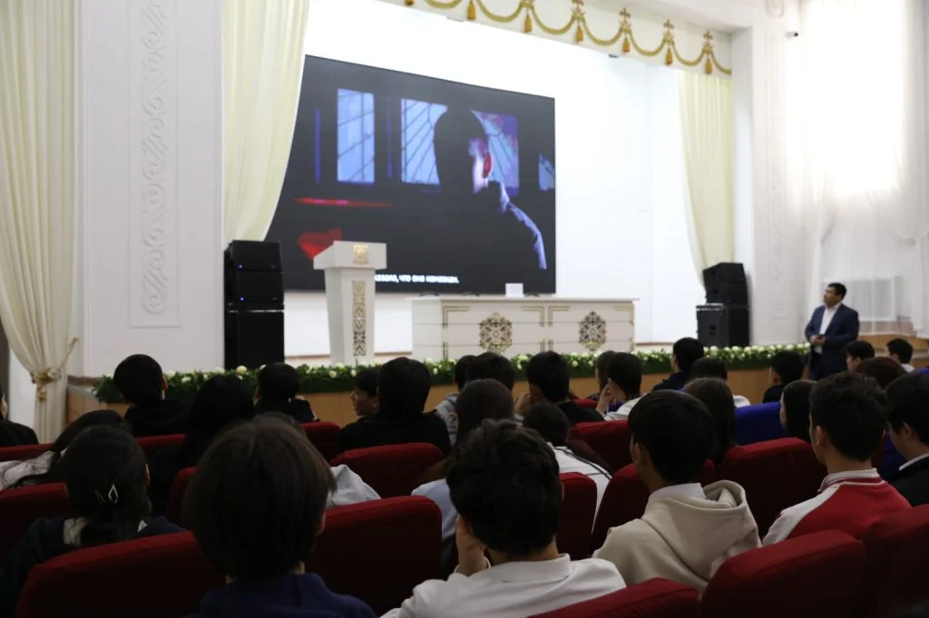 Дұрыс ілім тура жолға сілтейді