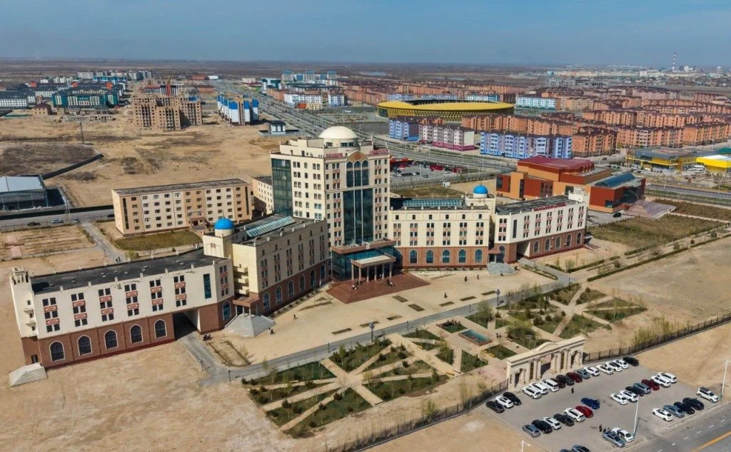 Ақ халатпен арманға бастаған