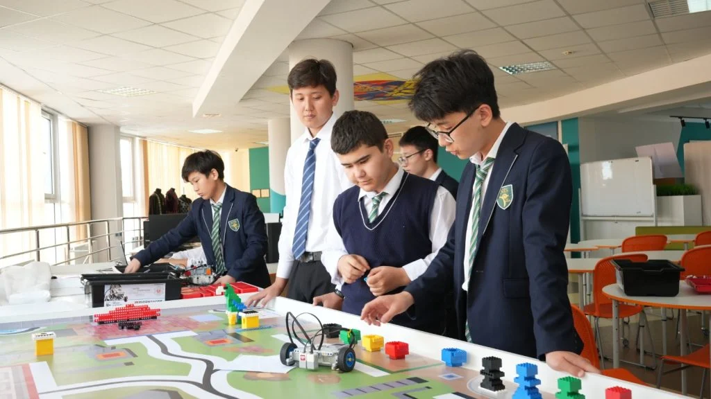 <strong>NIS</strong><strong>: болашаққа бастар білім ордасы</strong>