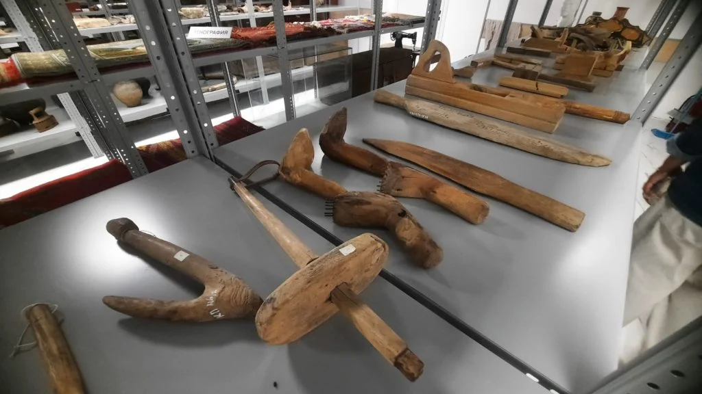 Жәдігер толы жан сарай