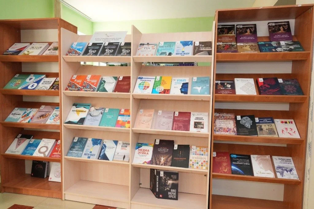 Ақ халатпен арманға бастаған