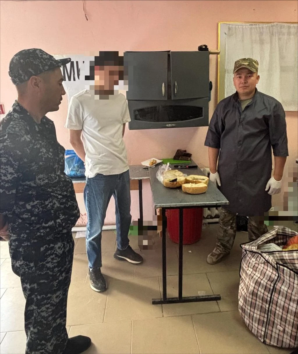 Нанның арасына телефон жасырып өткізбек болған
