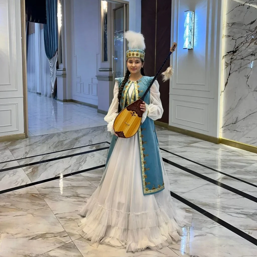 Бақтыгүл ШАЙМҰРАТ: Қазақ арманын да, зарын да домбыраның сыңғырына сыйдыра білген
